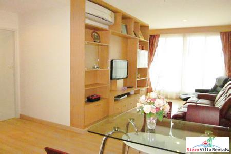 Excellent location 1 bed plus 1 working room in Sathorn. Life at Sathorn 10.-0