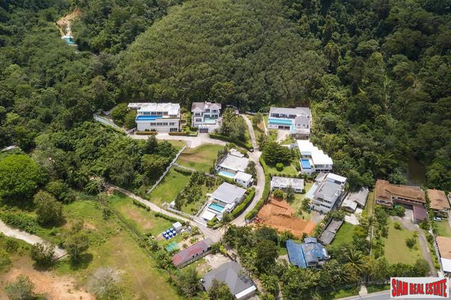 Botan Village | Large Modern 4 bedroom House with Views over Loch Palm Golf Course-19