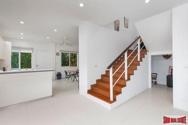 Botan Village | Large Modern 4 bedroom House with Views over Loch Palm Golf Course-24