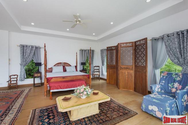 Botan Village | Large Modern 4 bedroom House with Views over Loch Palm Golf Course-7