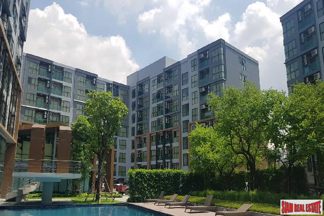 Ready to Move in Resort Style Low-Rise Condo next to Canal at Sukhumvit 50, BTS Onnut - 1 Bed Units - Up to 33% Discount and Full Furnished!-1