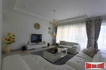 Five Bedroom Two Storey Private Pool Villa in Rawai, Phuket-10