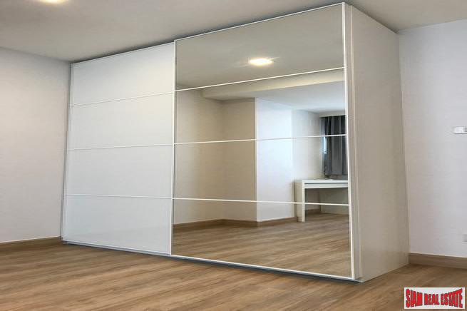 Supalai Place | Large Newly Renovated 2 Bed Condo with Balcony at Sukhumvit 39, Phrom Phong-18