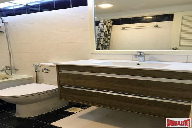 Supalai Place | Large Newly Renovated 2 Bed Condo with Balcony at Sukhumvit 39, Phrom Phong-22