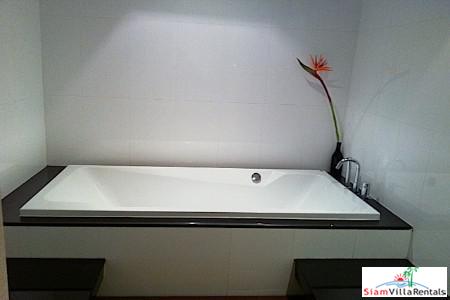 The Lakes | Huge Two Bedroom Pet Friendly Condo with Views and Extras Asok-9