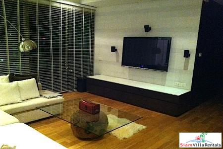 The Lakes | Huge Two Bedroom Pet Friendly Condo with Views and Extras Asok-12