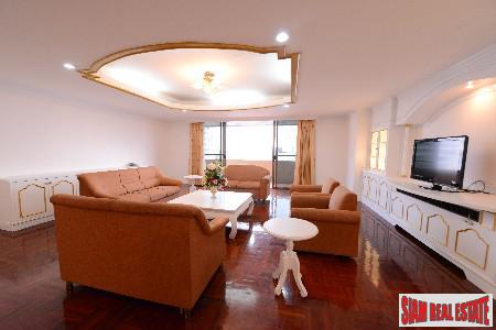Oriental Tower | Lavish Living in this Three Bedroom Condo on the 23rd Floor in Ekkamai-0