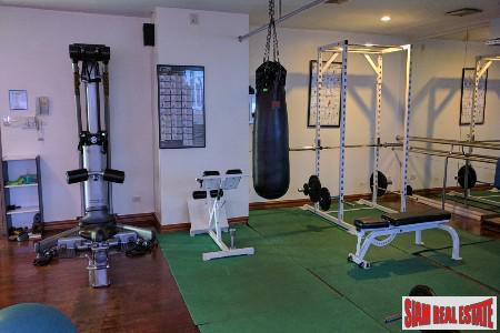 Oriental Tower | Lavish Living in this Three Bedroom Condo on the 23rd Floor in Ekkamai-17