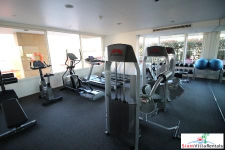 Manhattan Chit Lom | Spacious Living & City Views from this Two Bedroom Condo for Rent in Ratchathewii-11