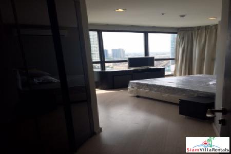Rhythm 44/1 | North, East and South River Views from this Two Bedroom Condo in Phra Khanong-2