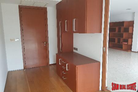 Ficus Lane Condo | Super Deluxe Three Bedroom Condo with Pool View in Phra Khanong-6