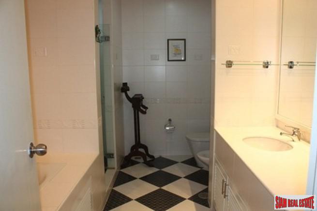 Moon Tower | Large 3 Bed Duplex with Terrace and Garden Views at Sukhumvit 59, Thong Lor-7