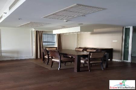 All Seasons Mansion | Spacious and Convenient Two Bedroom Condo for Rent in Lumphini-5