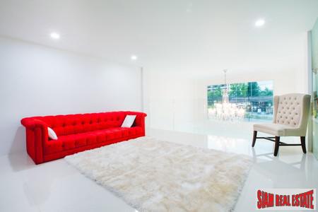 Modern Luxury Townhouse with Storefront in Rawai, Phuket-12