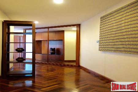 Waterford Park Thonglor | Corner Unit with Three Balconies for Sale in Thonglor, Bangkok-13