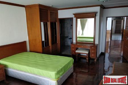 Le Premier 1 | Large Penthouse Condo at Sukhumvit 23, Bangkok-10