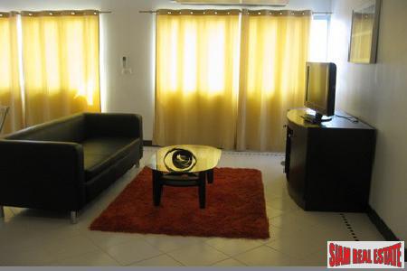 Witthayu Complex | Spacious One Bedroom on the 19th Floor in Phetchaburi, Bangkok-2