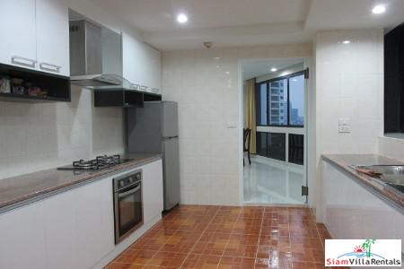 President Park View Tower | Large Three Bedroom Great for Families on Sukhumvit 24-1