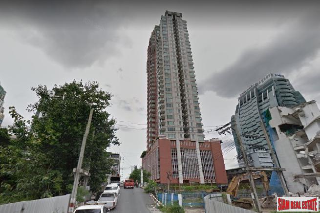 Manhattan Chidlom | Nicely Decorated 2 Bed Condo with Canal Views in Chidlom-0