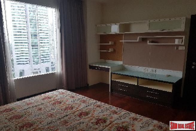 Wilshire Condo Sukhumvit 22 | Spacious Three Bedroom with City Views on Sukhumvit 22, Bangkok-12