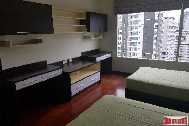 Wilshire Condo Sukhumvit 22 | Spacious Three Bedroom with City Views on Sukhumvit 22, Bangkok-5