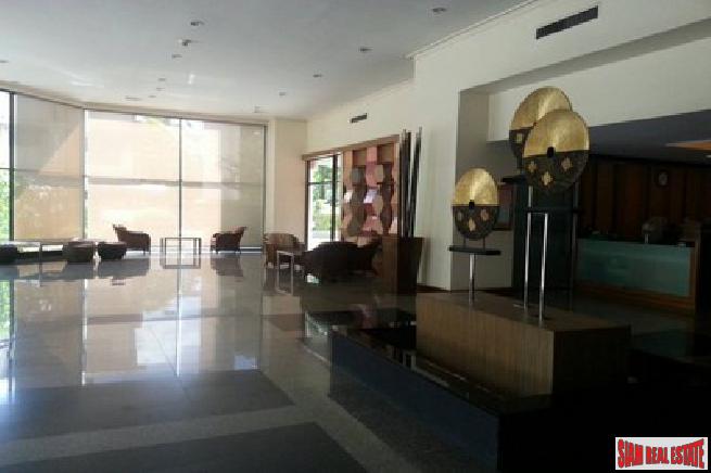 Richmond Palace | Three Bedroom Condo on the 11th floor on Sukhumvit 43, Bangkok-7
