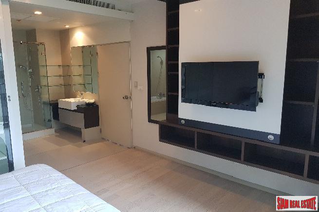 Noble Solo Condo | Two Bedroom with Pool Views on Sukhumvit 55, Bangkok-26