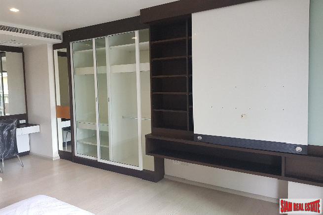 Noble Solo Condo | Two Bedroom with Pool Views on Sukhumvit 55, Bangkok-7