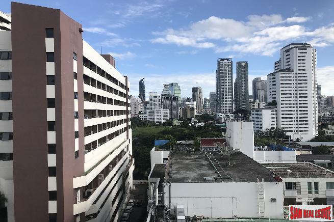 Bann Prompong Condo | Beautiful 2 Bed Condo near Phetchaburi Road and BTS Phrom Pong, Sukhumvit 39-1
