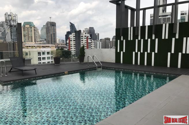 Trapezo Sukhumvit 16 | Furnished One Bedroom Condo Close to Benchakiti Park-0