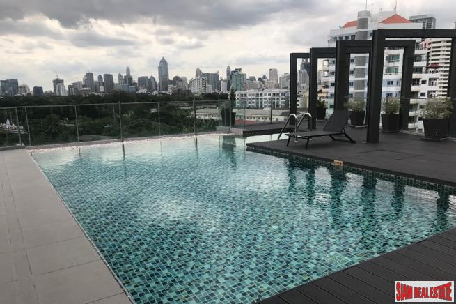 Trapezo Sukhumvit 16 | Furnished One Bedroom Condo Close to Benchakiti Park-13