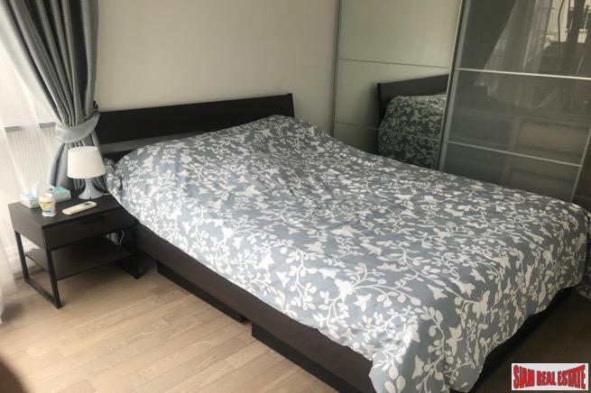 Trapezo Sukhumvit 16 | Furnished One Bedroom Condo Close to Benchakiti Park-7