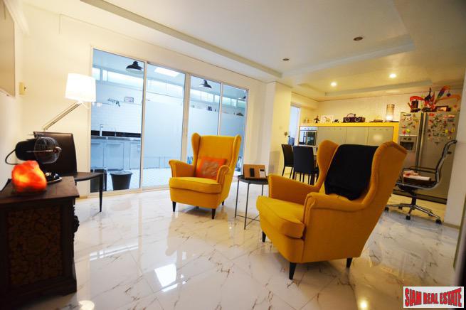 Leo Classic Place | Large Three Storey Family Townhouse on Sukhumvit 39-15