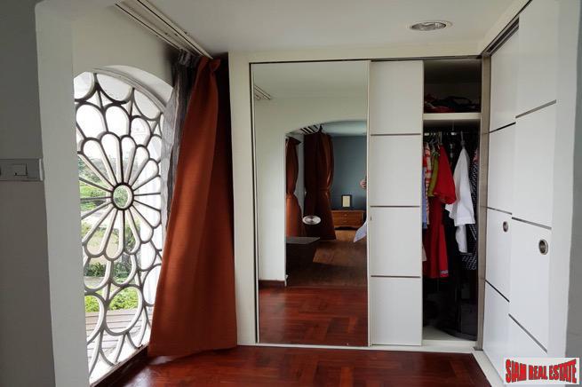 Leo Classic Place | Large Three Storey Family Townhouse on Sukhumvit 39-17