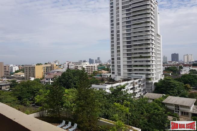 Oriental Towers Condo | Large Three Bedroom Family Condo with Pool and City Views in Ekkamai-26