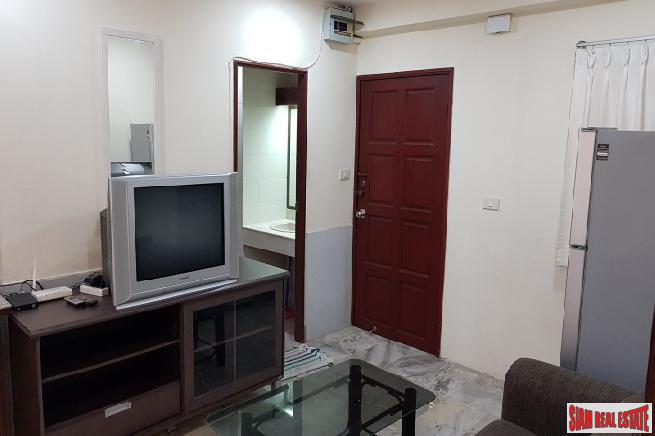 Saranjai Mansion | Large One Bedroom with Balcony and Pool View for Rent on Sukhumvit 6, Bangkok-13