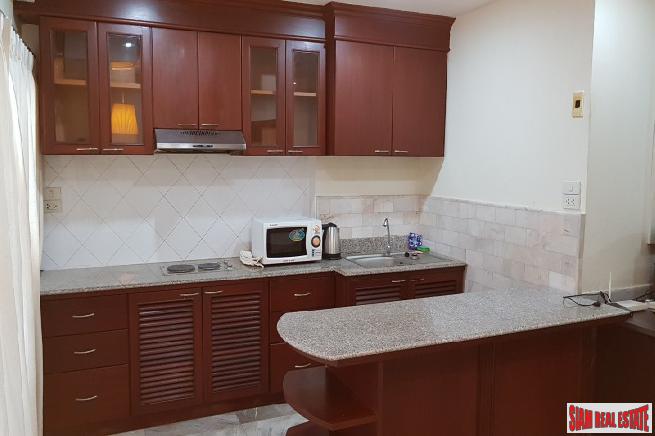 Saranjai Mansion | Large One Bedroom with Balcony and Pool View for Rent on Sukhumvit 6, Bangkok-6