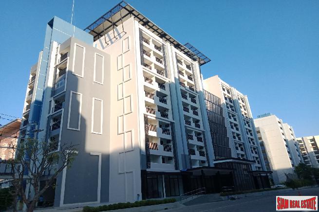 Grand New Residential Condo in its on Community at Bangna, close to Suvarnabhumi International Airport - 7% Rental Guarantee for 5 years on the Last 2 Units!-0