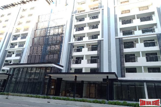 Grand New Residential Condo in its on Community at Bangna, close to Suvarnabhumi International Airport - 7% Rental Guarantee for 5 years on the Last 2 Units!-13