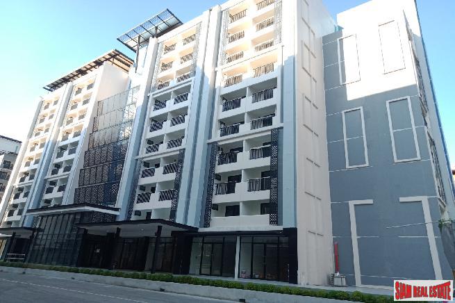 Grand New Residential Condo in its on Community at Bangna, close to Suvarnabhumi International Airport - 7% Rental Guarantee for 5 years on the Last 2 Units!-14