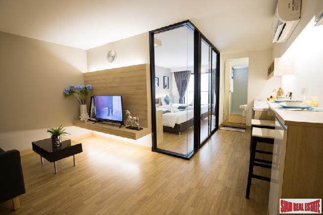 Grand New Residential Condo in its on Community at Bangna, close to Suvarnabhumi International Airport - 7% Rental Guarantee for 5 years on the Last 2 Units!-1