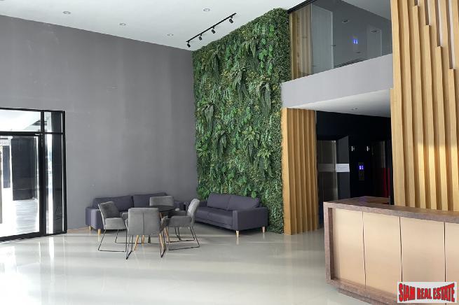 Grand New Residential Condo in its on Community at Bangna, close to Suvarnabhumi International Airport - 7% Rental Guarantee for 5 years on the Last 2 Units!-20