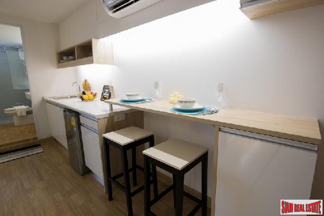 Grand New Residential Condo in its on Community at Bangna, close to Suvarnabhumi International Airport - 7% Rental Guarantee for 5 years on the Last 2 Units!-3