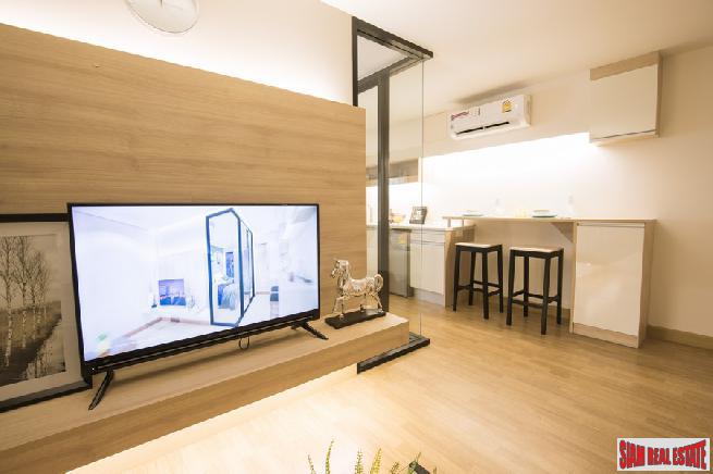 Grand New Residential Condo in its on Community at Bangna, close to Suvarnabhumi International Airport - 7% Rental Guarantee for 5 years on the Last 2 Units!-5