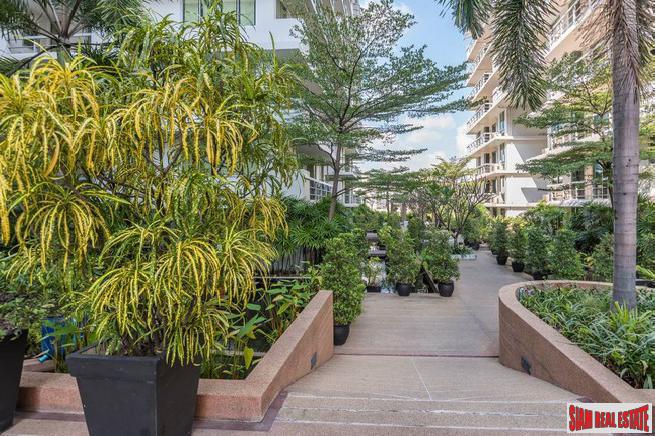 The Waterford Sukhumvit 50 | Classy Resort Style Corner Unit 1 Bed Condo at Onnut, Sukhumvit Soi 50-26