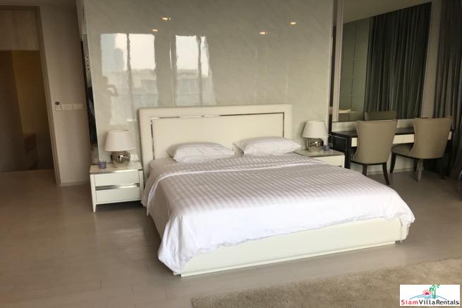 Noble Ploenchit | Three Bedroom Duplex on the 38th & 39th Floor in Phloen Chit-17