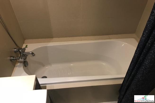 Noble Solo | Large Furnished One Bedroom Condo in a Desirable Area of Thong Lo-9