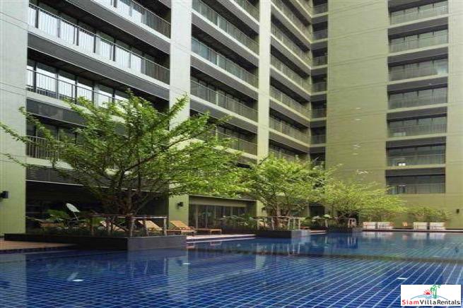 Noble Solo | Large Furnished One Bedroom Condo in a Desirable Area of Thong Lo-1