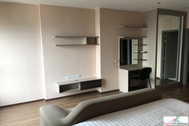 Teal Sathorn- Taksin | City Views from the 27th Floor of this Furnished Three Bedroom Condo in Wongwian Yai-11