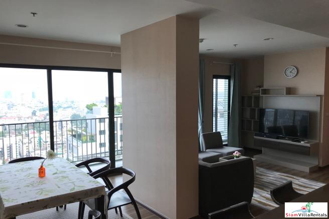 Teal Sathorn- Taksin | City Views from the 27th Floor of this Furnished Three Bedroom Condo in Wongwian Yai-7